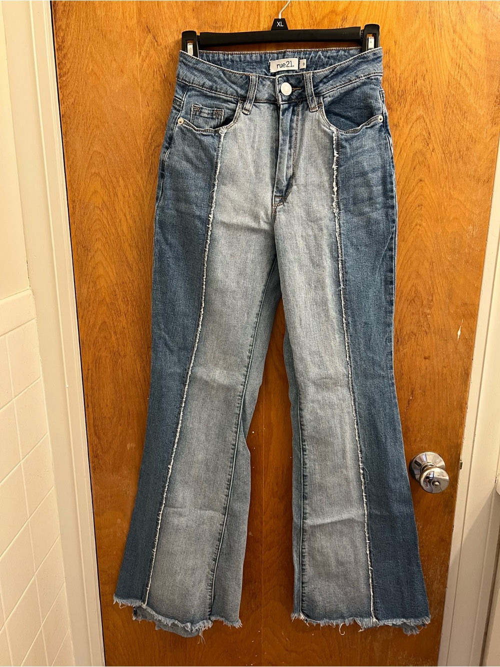 rue21 Two-Tone Blue Panel Flare Jeans Sz 0*